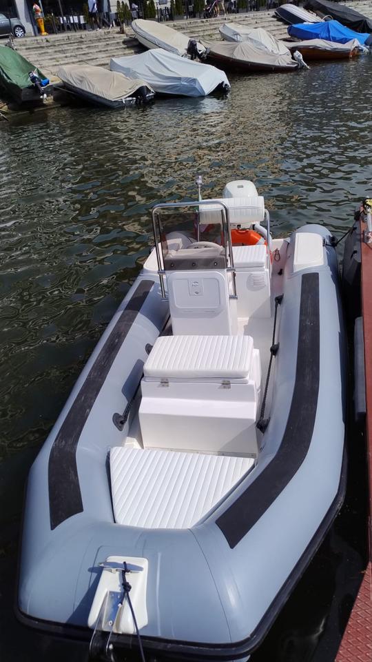 EUROVINIL PACIF 420 - rent boat Como Lake - SELF DRIVING 40CV