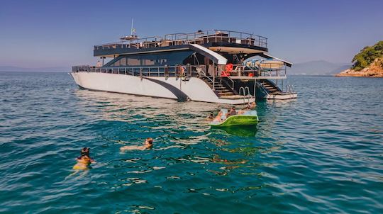 Méga yacht de luxe de 100 pieds Chica Limousine of the Sea 2 : Puerto Vallarta