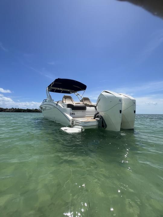 Enjoy a day in Miami aboard our Sea Ray 29ft