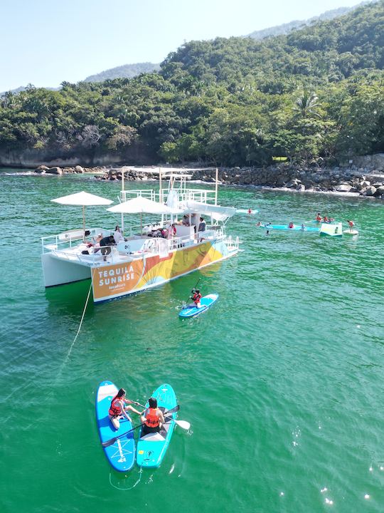 Catamarán Tequila Sunrise