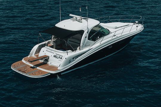 Lujosa experiencia en el yate Sea Ray Sundancer 455 en Ammochostos