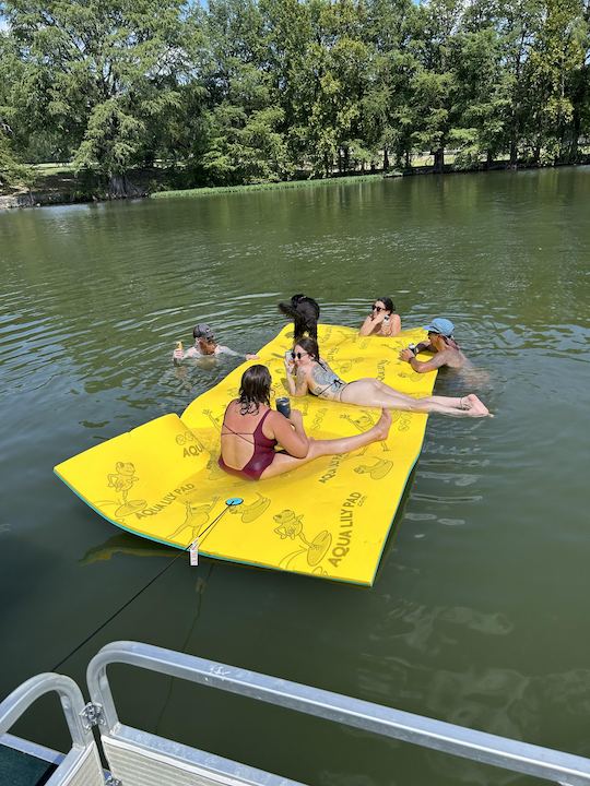 Voyager 21ft Cruisin' Pontoon Boat  *Captained Lake Austin Pontoon*