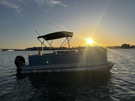 20’ Private Pontoon/Captain Included/Fuel Included! 