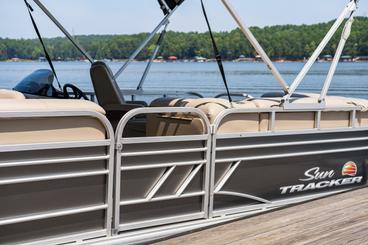 20' Sun Tracker Party Barge Dlx Pontoon Rental in Charlotte, North Carolina