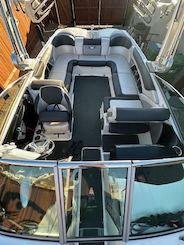 Hermoso barco Mastercraft Wake de 26 pies, completamente cargado (descuento por reserva de varios días)