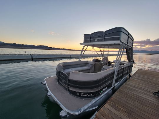 PASSEIO #1 E BARCO DE FESTA EM LAKE HAVASU *PASSEIOS AO PÔR DO SOL AGORA DISPONÍVEIS*