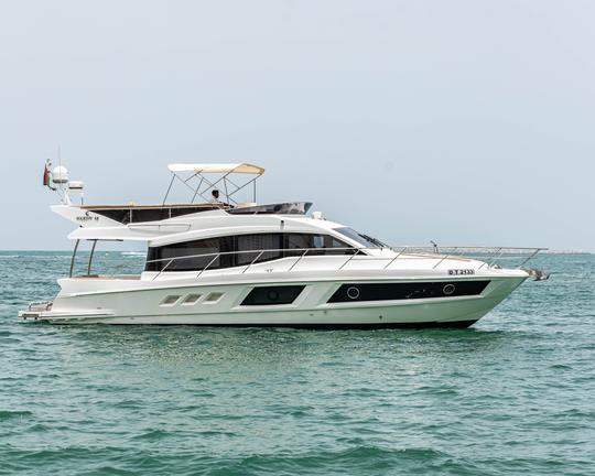 Le méga-yacht Majesty Power de 48 pieds le plus confortable de Dubaï