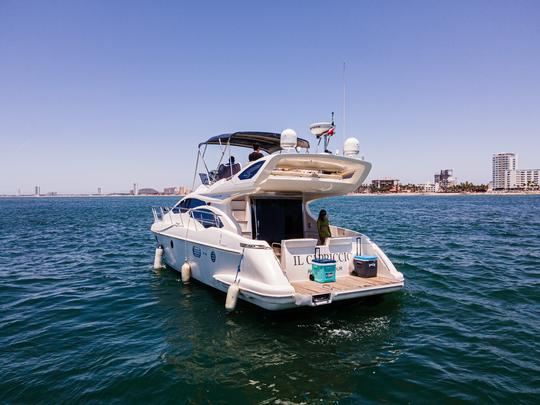 Iate de luxo Azimut 43 pés com capitão profissional