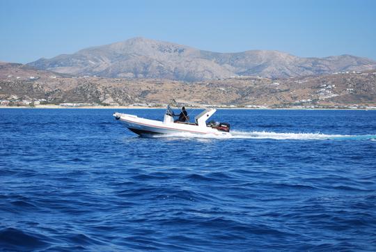 Yria 728 boat RIB en alquiler en Agia Anna Port, Naxos, Grecia