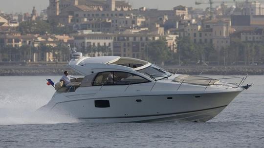 Aluguel de iates a motor Prestige 390S em Côte d'Azur, França