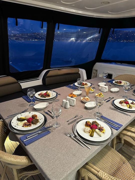 Excursion en yacht de luxe de 22 m en classe VIP à Istanbul