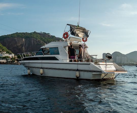 Alquiler del yate a motor Brisa Carioca Cobra Capri de 36 pies en Río de Janeiro, Brasil