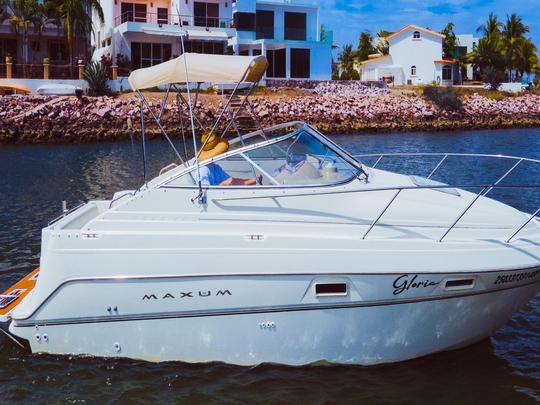 Maxum 22ft Yacht to Enjoy the Beaches of Mazatlan!