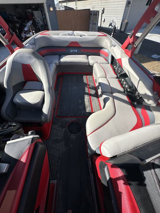 Malibu Wakesetter 23 LSV