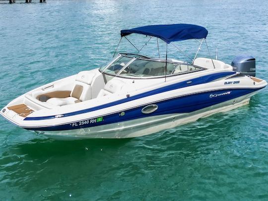 Experimente Miami a bordo do Crownline Yacht de 26 pés