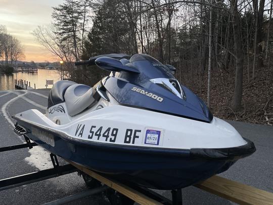 Bateau Seadoo Jetski GTX 155 places 3 places et remorque - Smith Mountain Lake VA