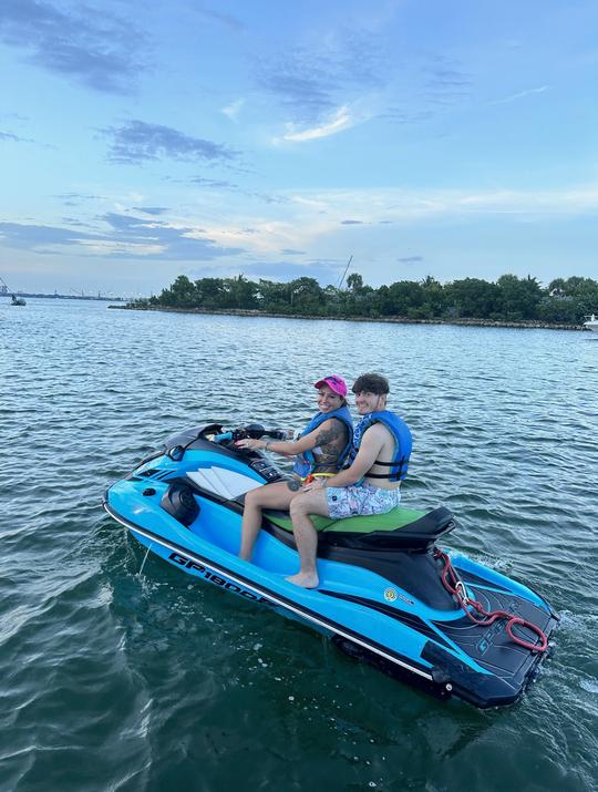 ALQUILER DE MOTOS ACUÁTICAS, PASEO EN BARCO GRATIS INCLUIDO EN MIAMI