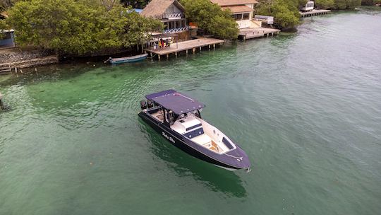 New Center Console 41 Footer located in Cartagena Colombia - 20 PAX