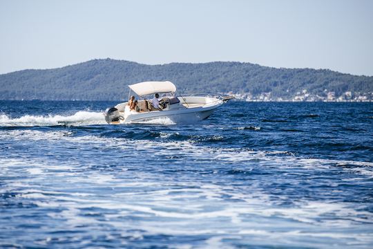 Aluguel de barco a céu aberto Atlantic Marine 670 em Zadar