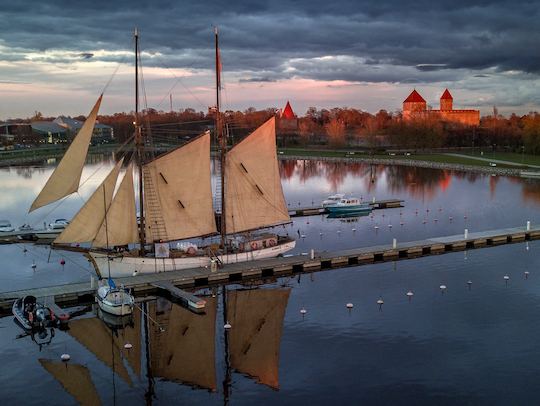 Serviço histórico de 98' Schooner Hoppet 1926 com tudo incluído nas Ilhas do Mar Báltico