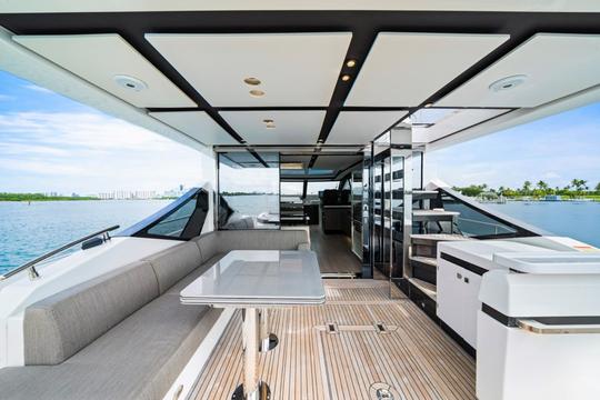 PROFITEZ DE MIAMI sur 72FT AZIMUT ! ! !