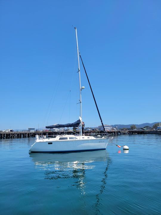 30ft Sailboat Rental in Monterey