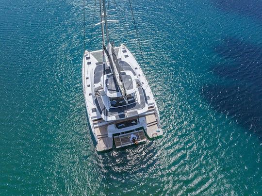 Le Croatia Catamaran 51 est livré avec 2 (SUP) — Équipement de plongée en apnée : masque et palmes