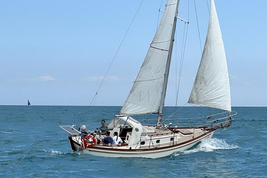 Charter this Classic Shannon Sailboat w/ Professional Captain in Chicago