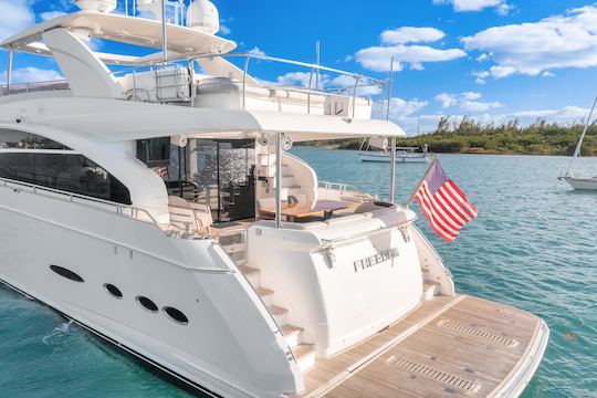 Sleek 88 Princess Yacht (con jacuzzi)