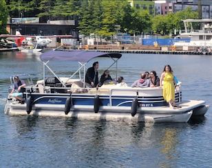 FUN PONTOON BOAT UP TO 12 PEOPLE BBQ INNER TUB $175 AN HOUR 