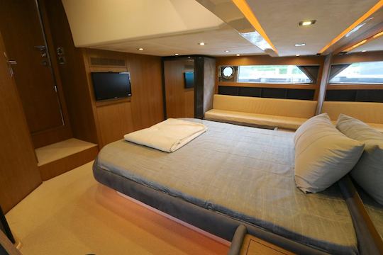 Explore Our Beautiful Azimut 55' Located In Miami Area, Sunset' Party