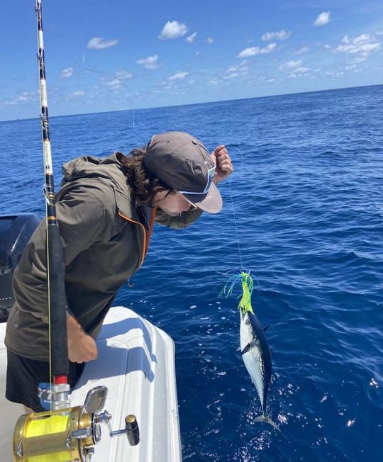 32ft Boston Whaler Fishing Charter in Riviera Beach / West Palm Beach