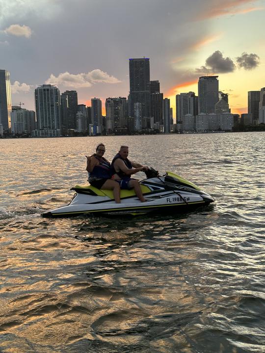 Tour y alquiler de motos acuáticas en Miami Beach 