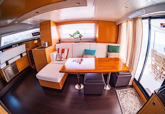 Catamarán Fountaine Pajot 50 Powercat