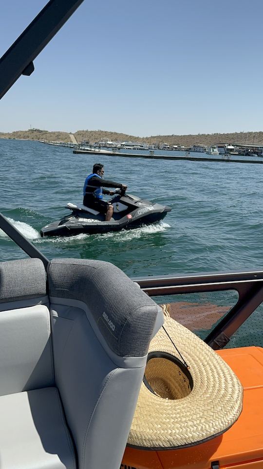 🌊 Premium Boat Rentals at Lake Pleasant - White Glove Experience! 🌊