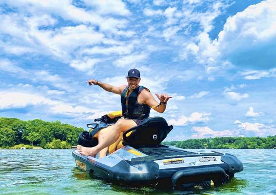 Fun in the Sun Lake Norman!! 2024 Sea Doo with Bluetooth speakers!!