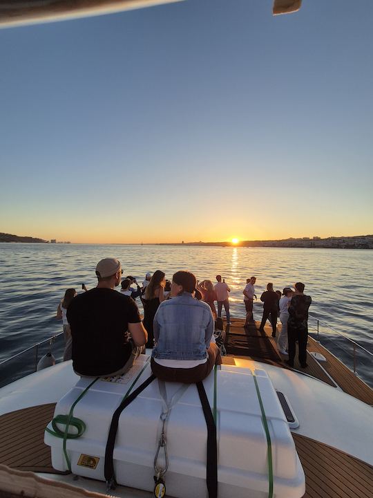 Catamaran de luxe à Lisbonne — Jusqu'à 40 personnes