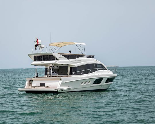 Le méga-yacht Majesty Power de 48 pieds le plus confortable de Dubaï