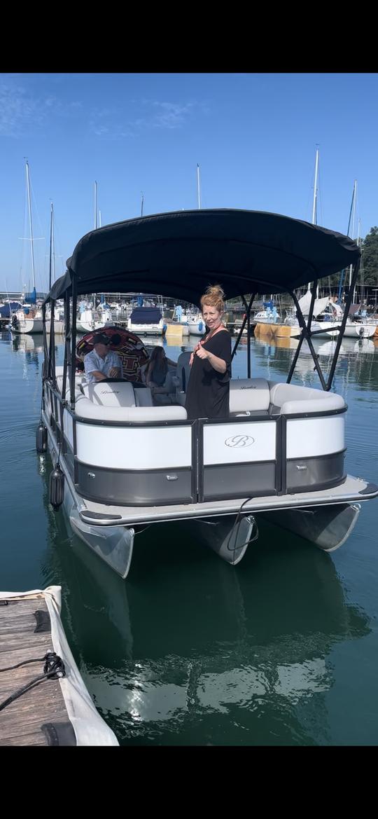 2024 Bentley Pontoon - 200HP Strong Power - Free tubes and floating mats!!