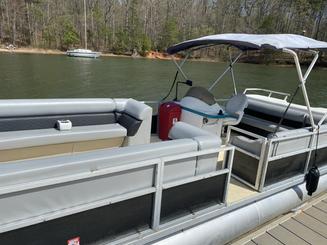 25ft Large Pontoon Party Barge Rental in Salisbury, North Carolina