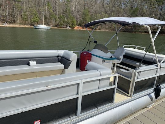 25ft Large Pontoon Party Barge Rental in Salisbury, North Carolina