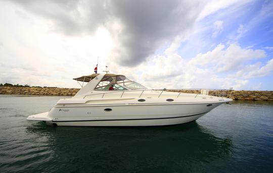 Yate a motor Sea Ray de 40 pies para alquilar en Casa de Campo