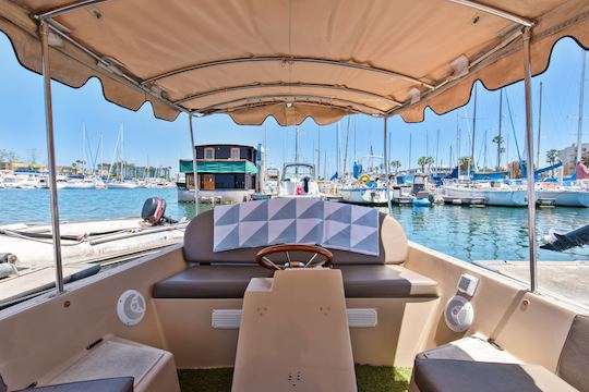 Bateau Duffy de 21 pieds avec fenêtres transparentes et machine à S'mores !