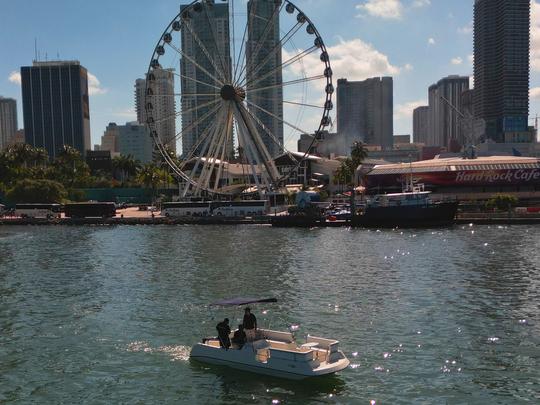 22FT PONTOON IN MIAMI for up to 12 people!