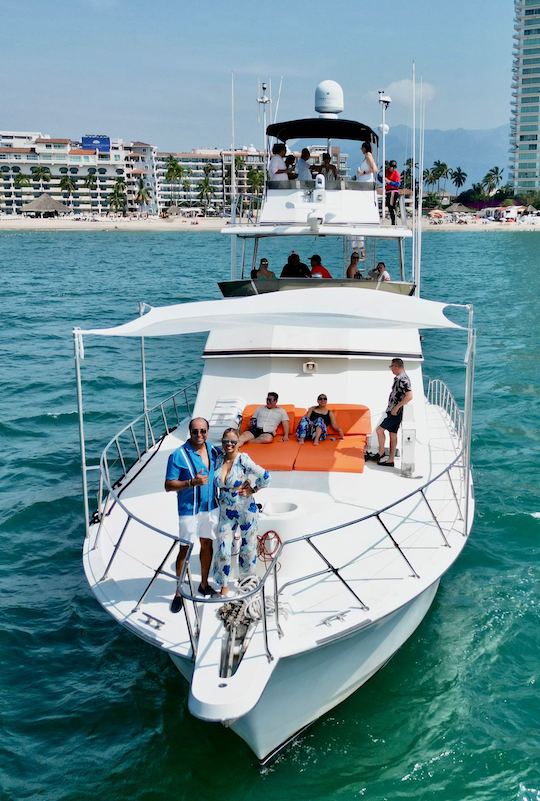 67ft Hatteras Motor Yacht Rental in Puerto Vallarta, Jalisco