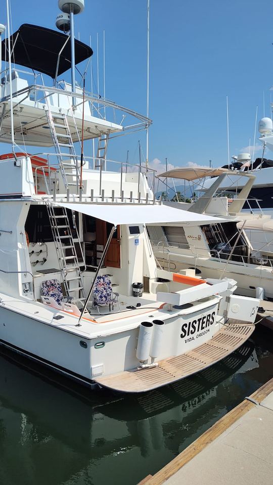 67ft Hatteras Motor Yacht Rental in Puerto Vallarta, Jalisco