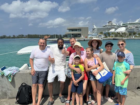 Snorkeling, swimming pigs, turtles, and a harbor tour in Nassau, Bahamas!