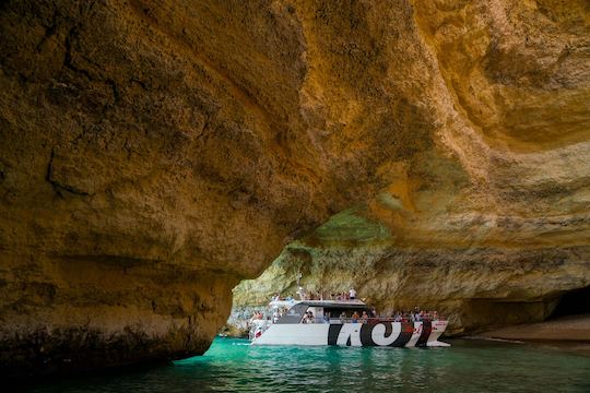 Cuevas y costa en catamarán de Benagil - Belize Segundo