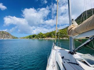 Passeio de barco até Les Saintes com o professor Skipper Sailing