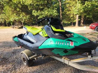 Sea Doo Trixx 3up, complètement chargé